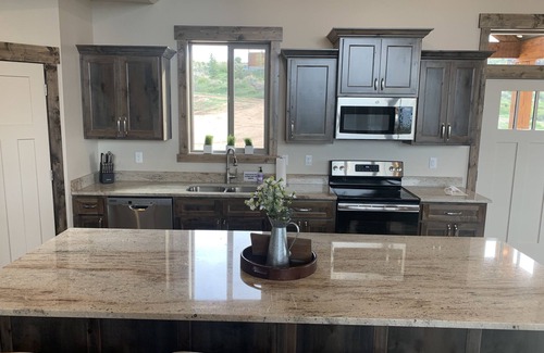 Sweetwater House | Hydeaway Cabin at Bear Lake