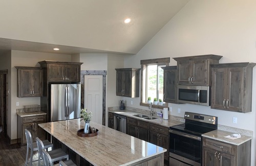 Sweetwater House | Hydeaway Cabin at Bear Lake