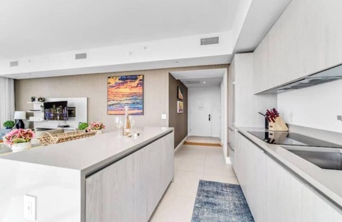 Hollywood South Central Beach Condo | HydeHotel 2/2 Lux Condo l Ocean View l Resort