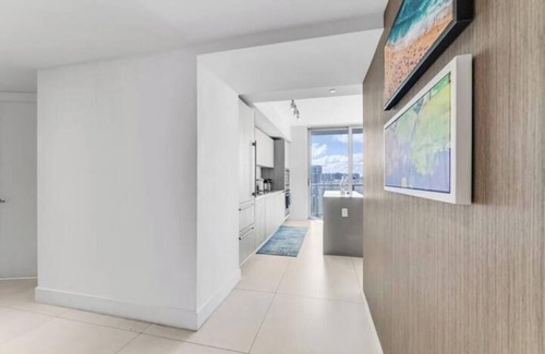 Hollywood South Central Beach Condo | HydeHotel 2/2 Lux Condo l Ocean View l Resort