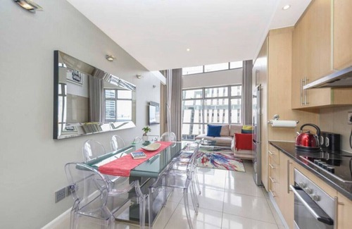 Sandown Apartment | Hydro Park Penthouse Loft