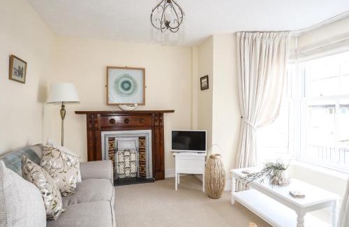 Borth-y-Gest House | Hyfrydle