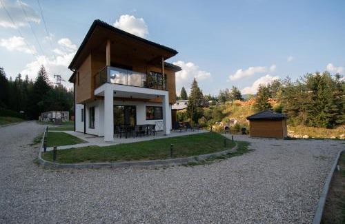 Sarnitsa House | Hyggemate - Nordic Villa with Sauna & Jacuzzi Retreat
