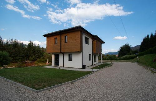 Sarnitsa House | Hyggemate - Nordic Villa with Sauna & Jacuzzi Retreat