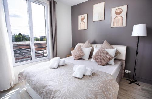 Louis Bertrand-Mirabeau-Semard Apartment | Hyper center - Proche RER & METRO - 3,4 people