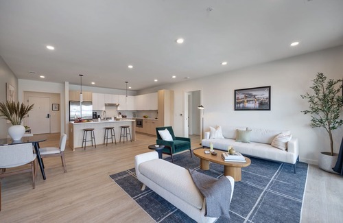 The Gulch House | Hyve - High-Rise Harmony-Pool & Full Gym -Pie Town
