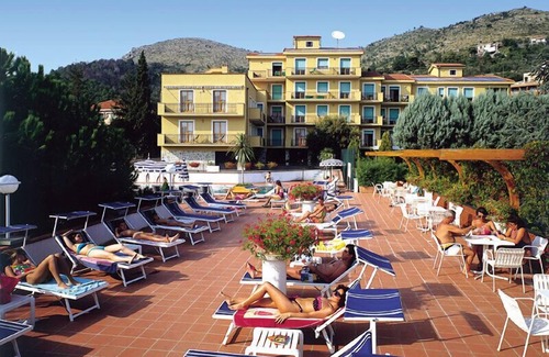 Pietra Ligure Apartment | I Morelli 7 Pax - Two Bedroom Apartment, Sleeps 7