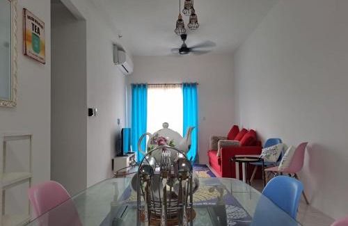 Kampung Rawa Apartment | İmpiana Homestay near PUTRAJAYA, CYBERJAYA, Musliem Only,WIFI,Netflix