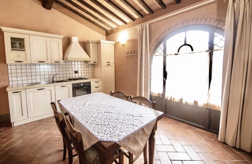 Monteverdi Marittimo Apartment | I Piastroni Two-room apartment in residence with pool