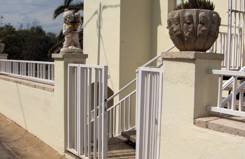 Roses Town Center House | I villa with private pool, large garden, porch, terrace and playground.