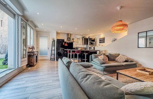 Quartier Chorier-Berriat Apartment | #IB | “The little terrace”
