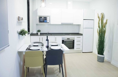 Figares Apartment | IBERICABEDS CENTER 1 BEDROOM