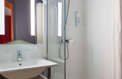 Chilly-Mazarin Hotel | ibis budget Chilly Mazarin Les Champarts