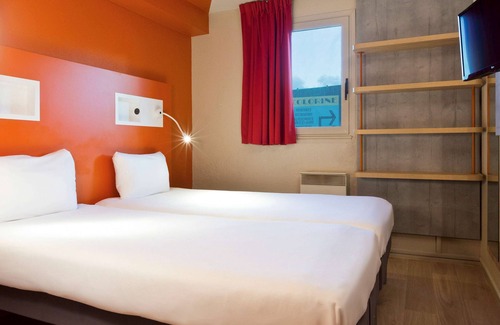 Chilly-Mazarin Hotel | ibis budget Chilly Mazarin Les Champarts
