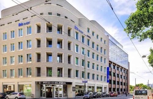 Ostend Hotel | ibis budget Frankfurt City Ost
