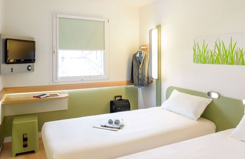 Fontajau House | ibis budget Girona Costa Brava
