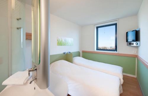 Istres Hotel | ibis budget Istres Trigance