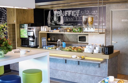 Vitrolles Hotel | ibis budget Marseille Vitrolles