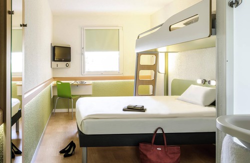 Montauban Hotel | ibis budget Montauban Les Chaumes
