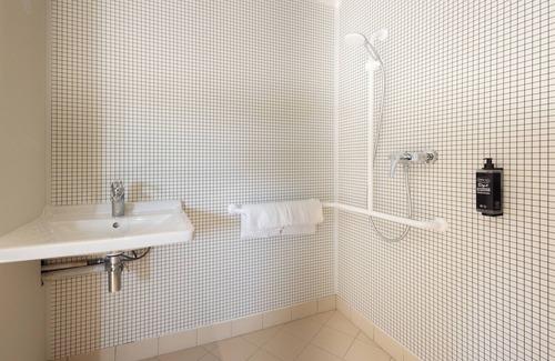 Plateau - Mont-Valerien Hotel | ibis budget Nanterre La Défense