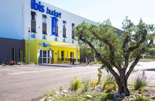 Saint-Martin-de-Crau Hotel | Ibis Budget Porte de Camargue