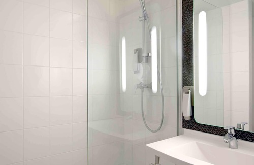 Riom Hotel | ibis Clermont Ferrand Nord Riom