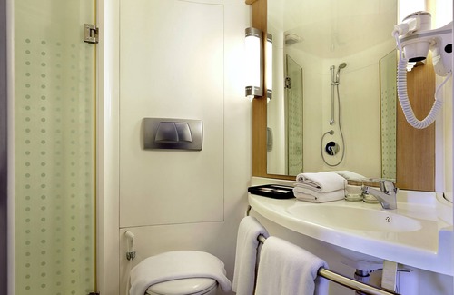 Lancy Hotel | ibis Geneve Petit Lancy