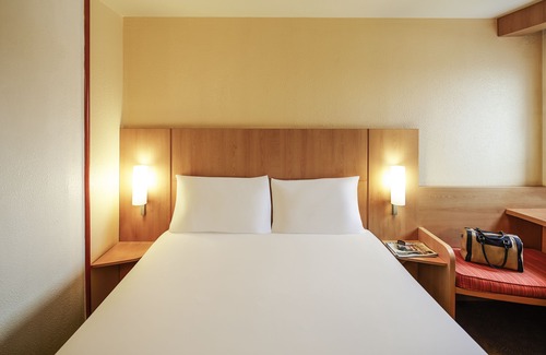 Harlington Hotel | ibis London Heathrow Airport