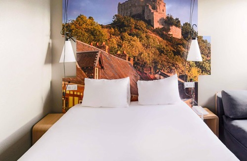 Emerainville Hotel | ibis Marne La Vallee Emerainville