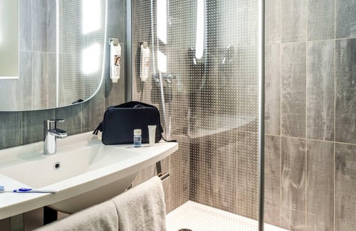 Melun Hotel | ibis Melun Hotel