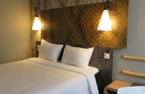 Melun Hotel | ibis Melun Hotel