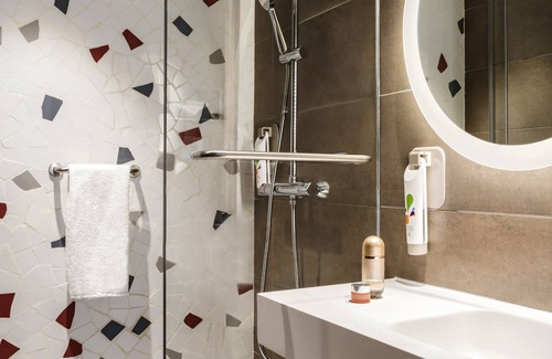 El Parc i la Llacuna del Poblenou Hotel | ibis Styles Barcelona City Bogatell