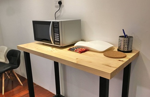 Downtown George Town House | iBook7 - 2 Bedroom Gurney Studio Suite by iBook Homestay