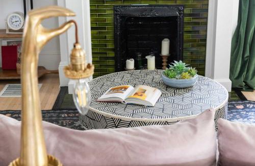 Inman Park Apartment | Ice Cream Shop