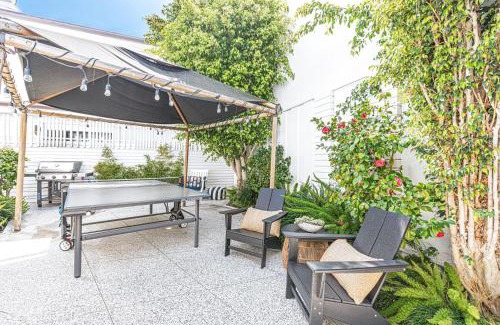Balboa Island House | Iconic 4Br Bayfront Home W Unmatched Indooroutdoor Living By Beachview Rentals
