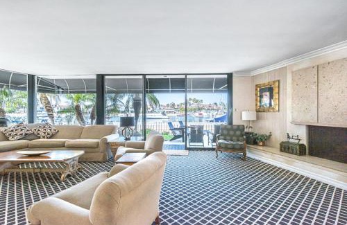 Balboa Island House | Iconic 4Br Bayfront Home W Unmatched Indooroutdoor Living By Beachview Rentals