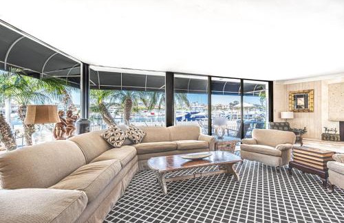 Balboa Island House | Iconic 4Br Bayfront Home W Unmatched Indooroutdoor Living By Beachview Rentals