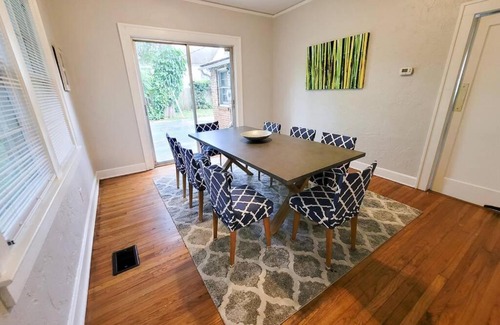 University Heights House | Iconic Gainesville Home - Sleeps 12 - 4 BR- Tom Petty's Old House