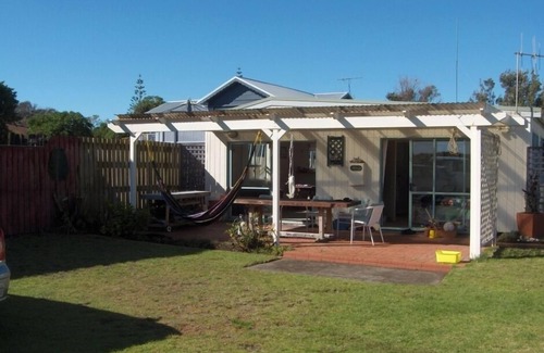 Ohope House | Iconic Kiwi Bach Beach