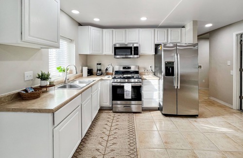 Jerome House | Idaho Adventure Cottage- Located in Jerome ID