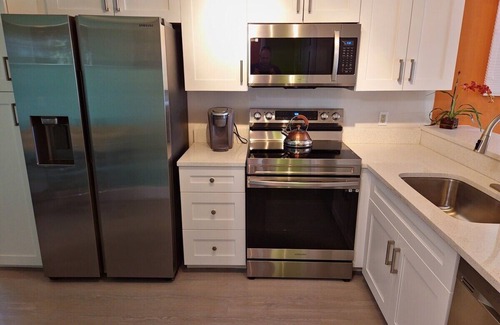 North Trail Apartment | Ideal 2-bed/2-bath condo at Whitaker Bayou.