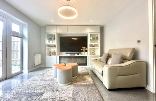 Bicester House | Ideal 4 Bedroomed House in Bicester