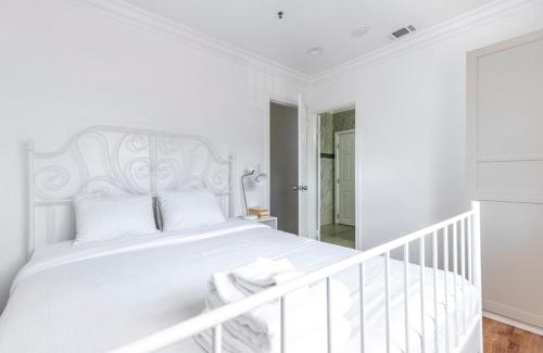 Alhambra Apartment | Ideal 4BR2BA Home for Family Vacations