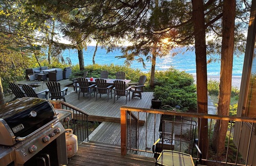 Leland House | Ideal Beachside Home
