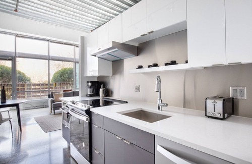 Central Square House | Ideal Central Square Jr 1BR w/W/D & Gym, nr Central T, by Blueground