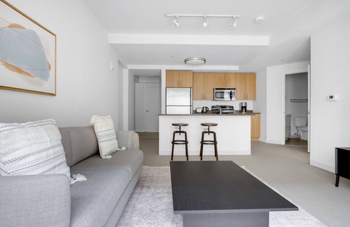 East Cambridge Apartment | Ideal East Cambridge 1BR w/W/D & Gym, steps from Train, by Blueground