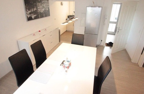 Bergisch Gladbach Condo | Ideal fair / guests / fitter 3 room apartment, 68m², only about 13 km Cologne / Messe, up to 5 persons, 2 separate bedrooms, living dining room. The apartment is centrally located, all shops are needed in the vicinity.
