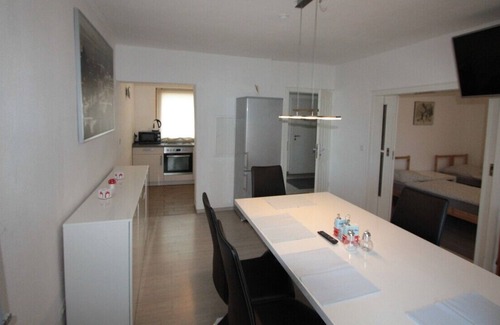 Bergisch Gladbach Condo | Ideal fair / guests / fitter 3 room apartment, 68m², only about 13 km Cologne / Messe, up to 5 persons, 2 separate bedrooms, living dining room. The apartment is centrally located, all shops are needed in the vicinity.
