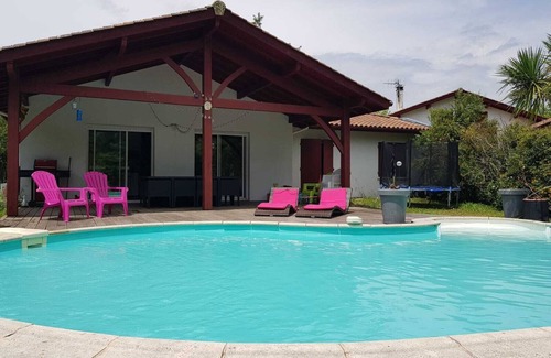 Urt House | Ideal family home with pool