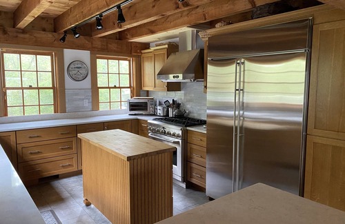 Katama House | Ideal for extended Families, with Pool, Tennis/Pickleball Court, and Guest House